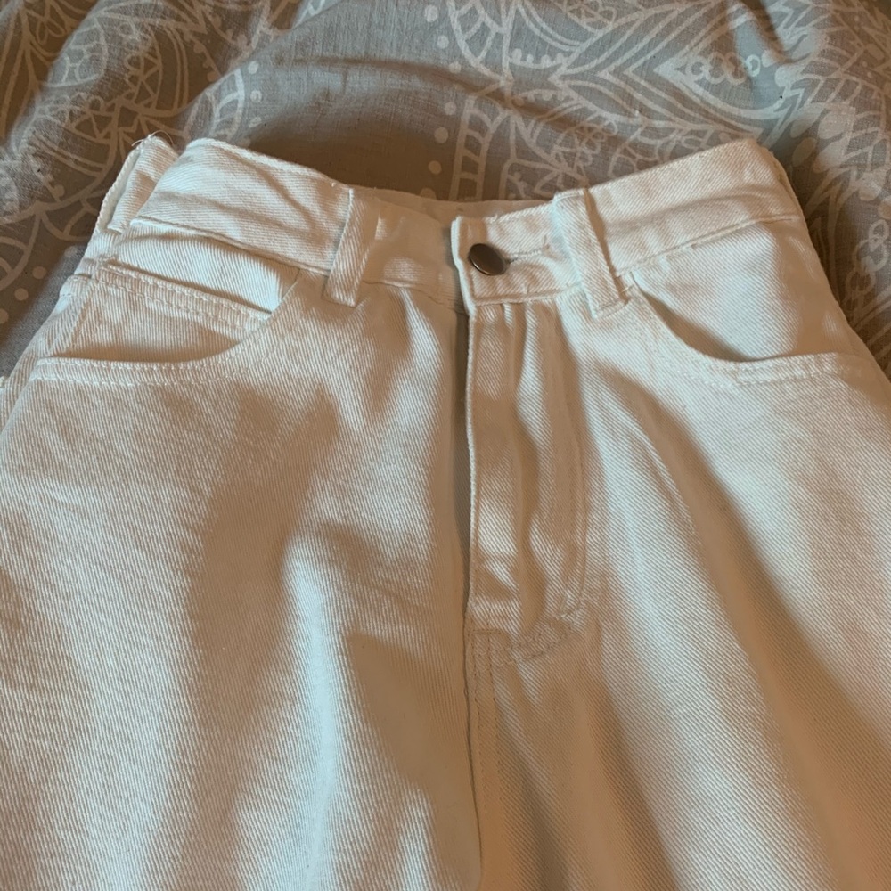 White baggy jeans